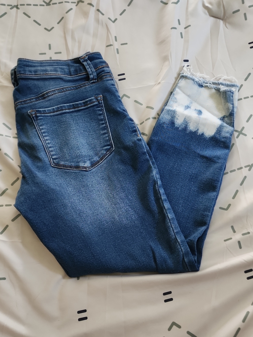 Women's Tie-Dye Hem Ankle Jeans - Blue